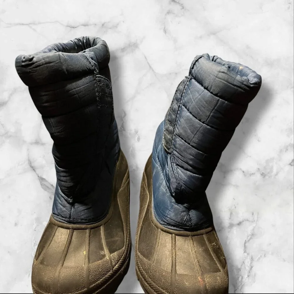 Girls Size 1 Blue Snow Boots With Quilted Upper & Insulated Lining Pull On‎
